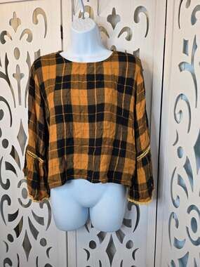 Style Envy Plaid Cropped Blouse Medium Mustard Black Buffalo Check Bell Sleeves